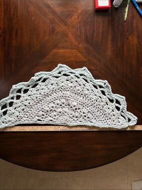 Handcrafted Light Blue Crochet Bath Mat – Decorative Scalloped Edge
